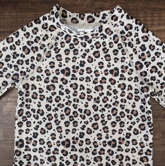 NEW! H&M Leopard Rash Guard - Picture 6 of 8